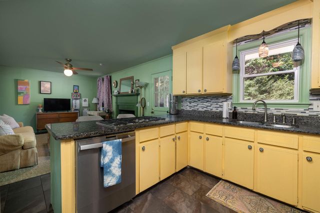 18 Carson Drive, Charleston, SC 29407