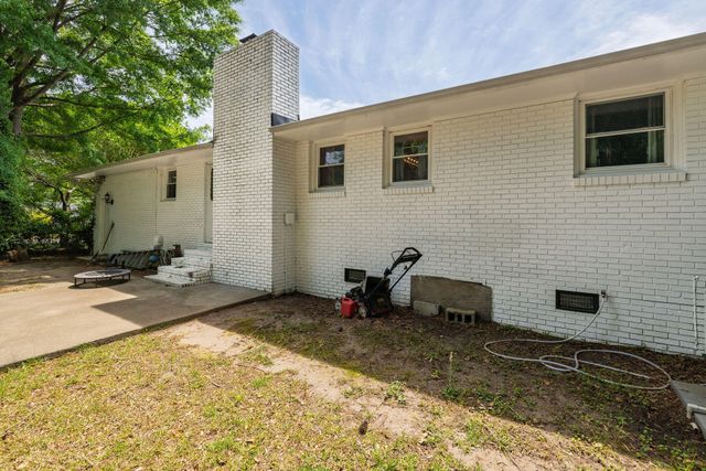 18 Carson Drive, Charleston, SC 29407