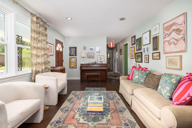 18 Carson Drive, Charleston, SC 29407