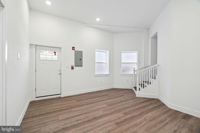 5164 RIDGE AVE, Philadelphia, PA 19128