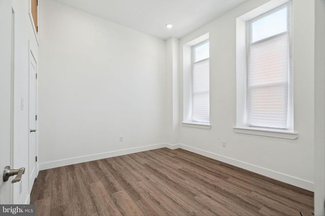 5164 RIDGE AVE, Philadelphia, PA 19128