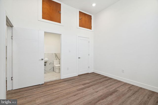 5164 RIDGE AVE, Philadelphia, PA 19128