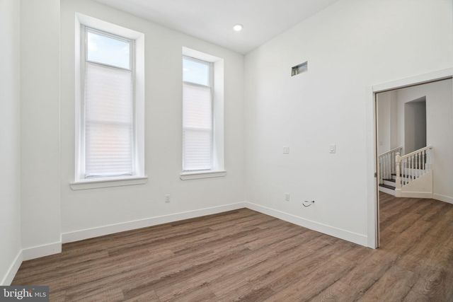 5164 RIDGE AVE, Philadelphia, PA 19128