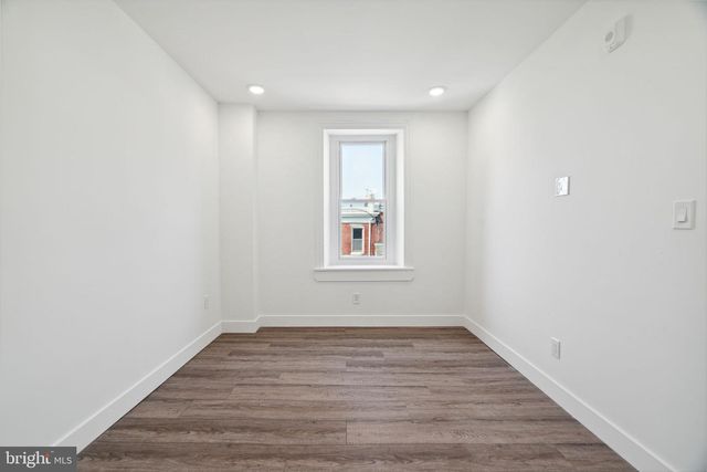 5164 RIDGE AVE, Philadelphia, PA 19128