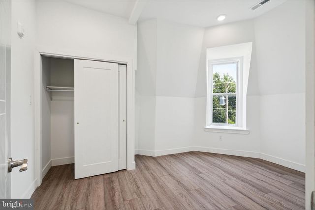 5164 RIDGE AVE, Philadelphia, PA 19128