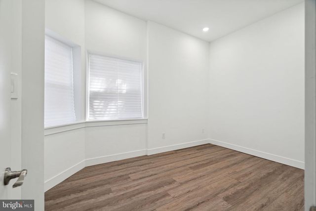 5164 RIDGE AVE, Philadelphia, PA 19128