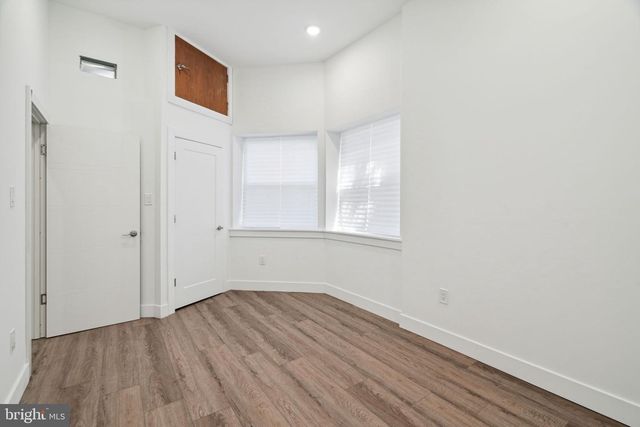 5164 RIDGE AVE, Philadelphia, PA 19128