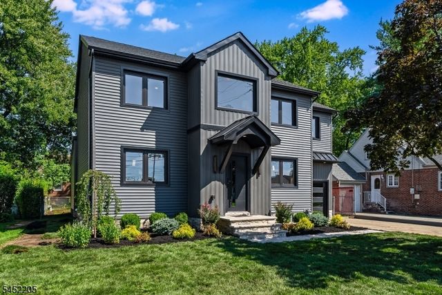 17 Berdan Ave, Fair Lawn Boro, NJ 07410