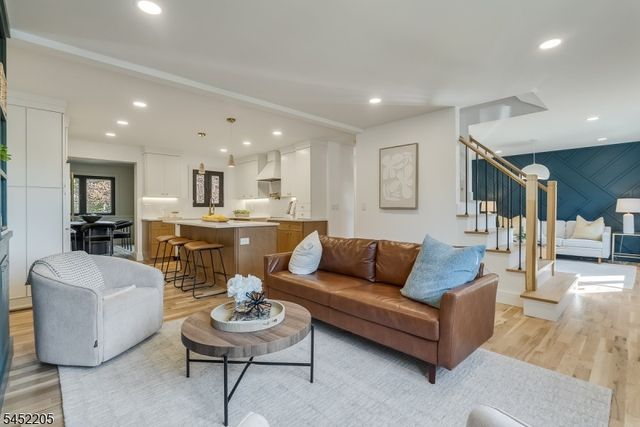 17 Berdan Ave, Fair Lawn Boro, NJ 07410
