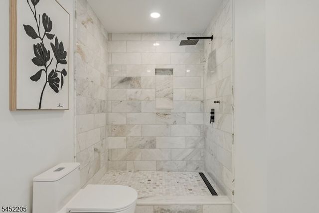 17 Berdan Ave, Fair Lawn Boro, NJ 07410