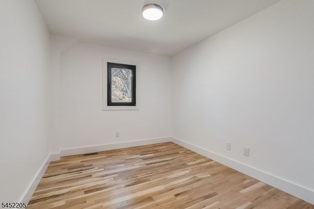 17 Berdan Ave, Fair Lawn Boro, NJ 07410