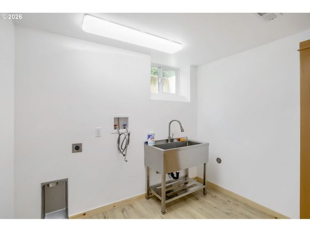 14705 Sw 139TH Ave, Portland, OR 97224