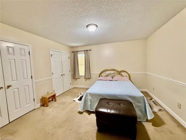 5900 King Charles Court, Clemmons, NC 27012