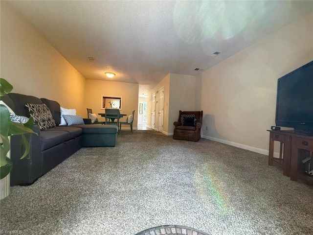 5900 King Charles Court, Clemmons, NC 27012