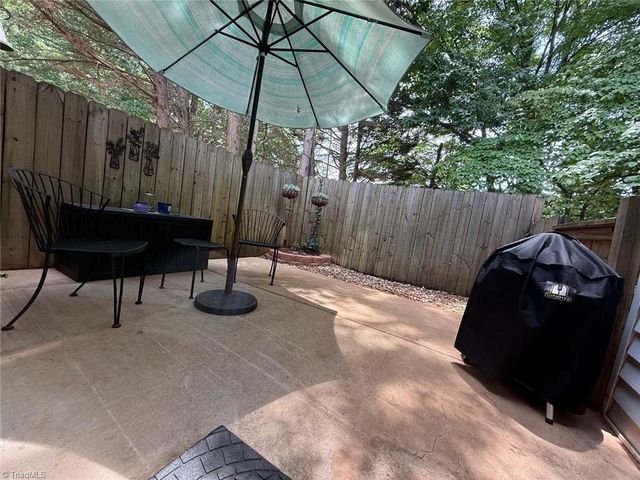 5900 King Charles Court, Clemmons, NC 27012