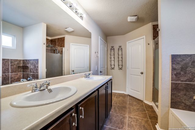 1422 Anise Ln, San Antonio, TX 78245