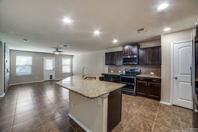 1422 Anise Ln, San Antonio, TX 78245