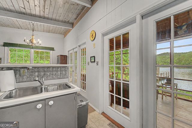 817 E Wildcat Road, Clarkesville, GA 30523