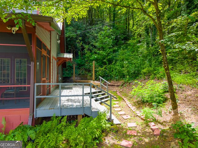 817 E Wildcat Road, Clarkesville, GA 30523