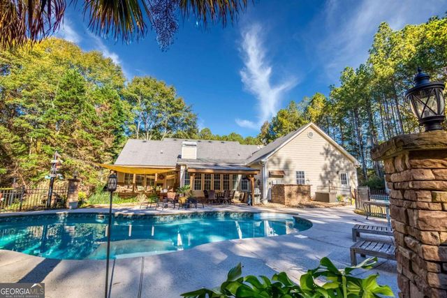 781 Alcova Drive, Social Circle, GA 30025