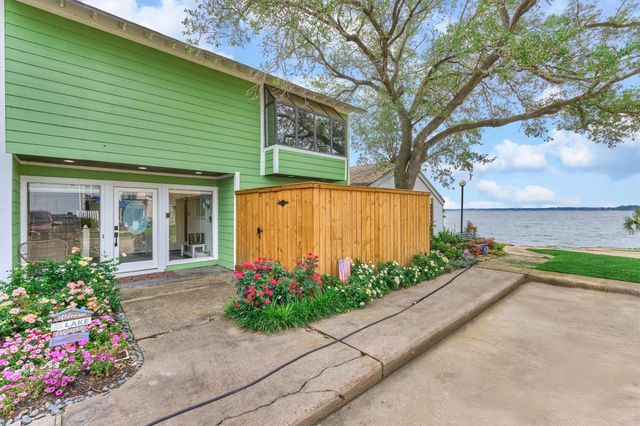 2012 Lakewood Court, Willis, TX 77318