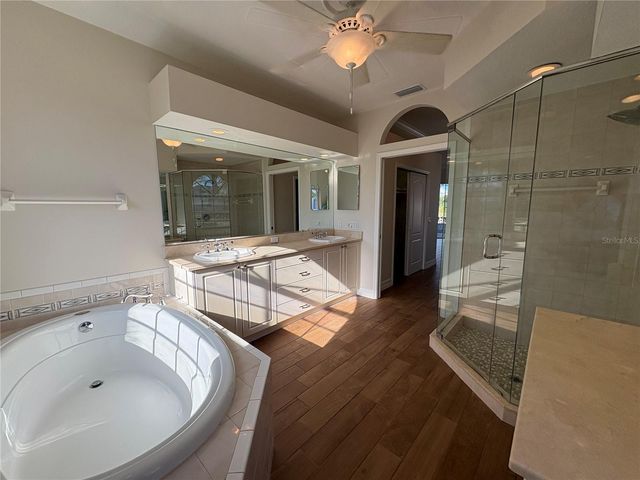 5205 FAR OAK CIRCLE, Sarasota, FL 34238