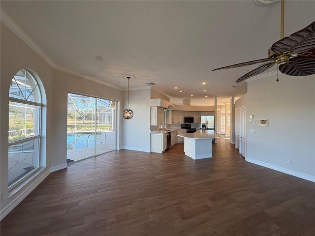 5205 FAR OAK CIRCLE, Sarasota, FL 34238