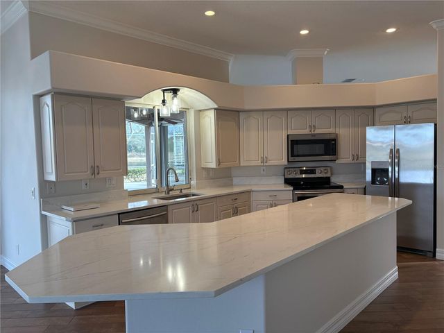 5205 FAR OAK CIRCLE, Sarasota, FL 34238