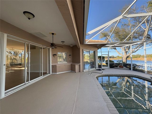 5205 FAR OAK CIRCLE, Sarasota, FL 34238