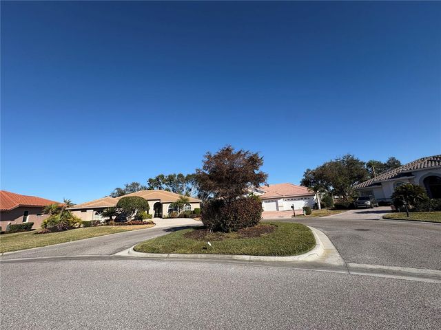 5205 FAR OAK CIRCLE, Sarasota, FL 34238