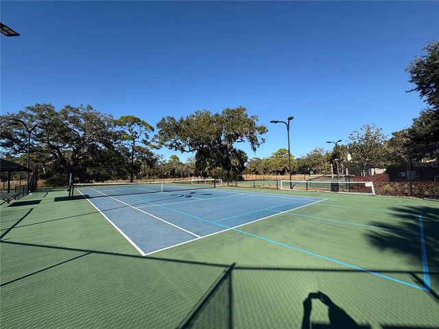 5205 FAR OAK CIRCLE, Sarasota, FL 34238