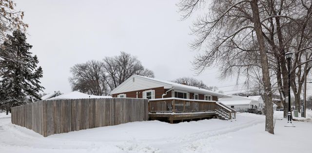 1909 9th Avenue S, Fargo, ND 58103