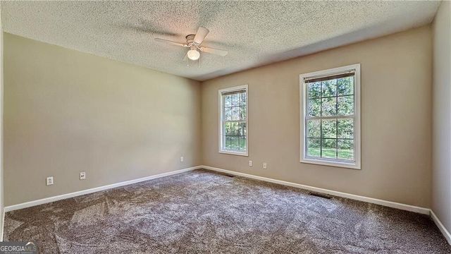 369 Oakland Drive SE, Calhoun, GA 30701
