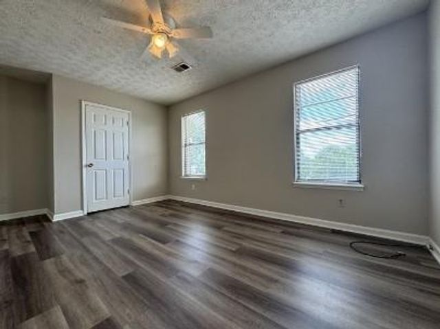 8170 Canyon Forge Drive, Riverdale, GA 30274