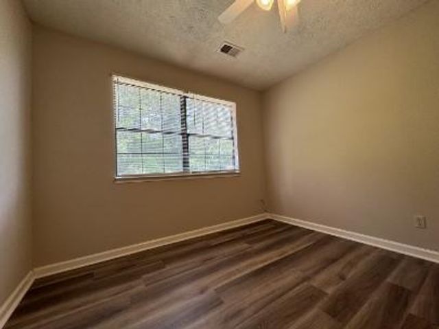 8170 Canyon Forge Drive, Riverdale, GA 30274