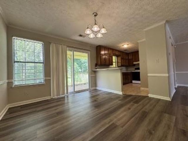 8170 Canyon Forge Drive, Riverdale, GA 30274