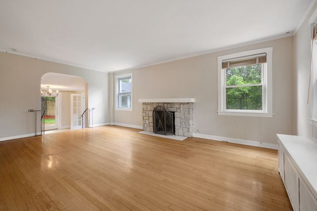 1314 Glenview Road, Glenview, IL 60025