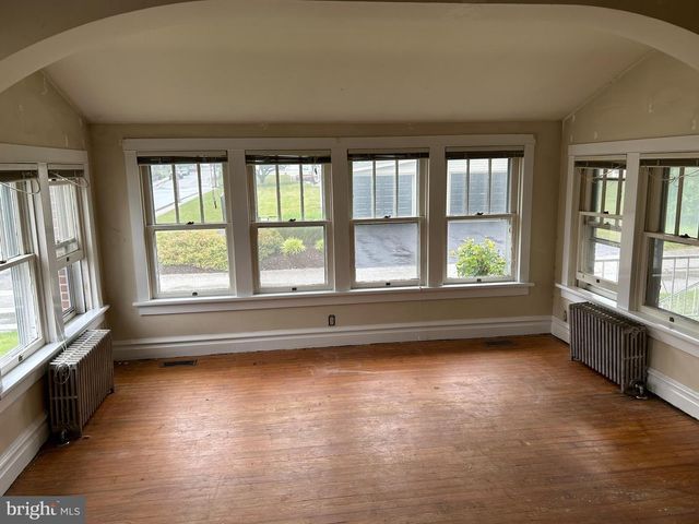 412 E PLEASANT ST, Hanover, PA 17331