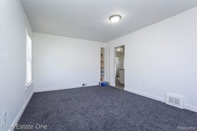 18666 Carrie Street, Detroit, MI 48234