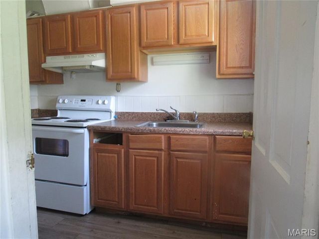 4409 Colonial Avenue, St Louis, MO 63121