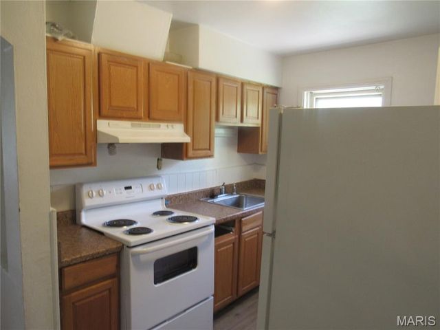 4409 Colonial Avenue, St Louis, MO 63121