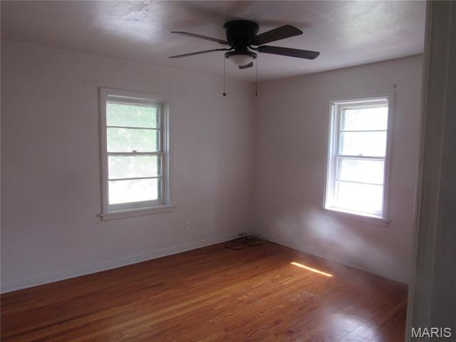 4409 Colonial Avenue, St Louis, MO 63121