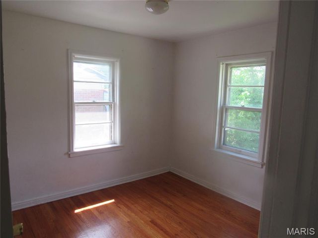 4409 Colonial Avenue, St Louis, MO 63121