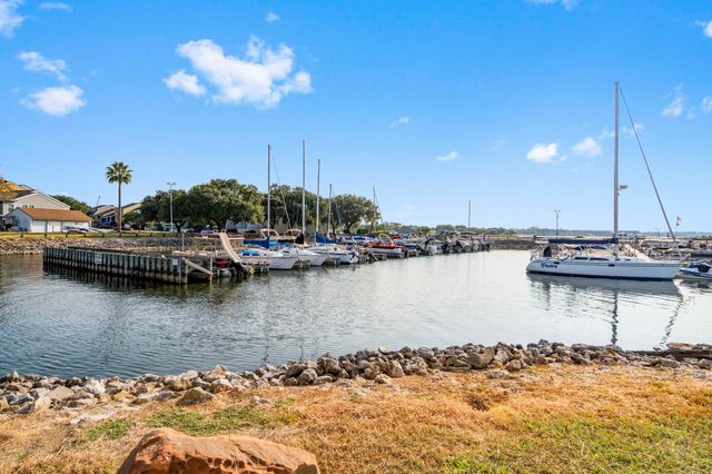 11417 Windlass Lane, Willis, TX 77318