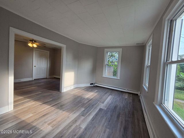 72 Church Street, Belford, NJ 07718