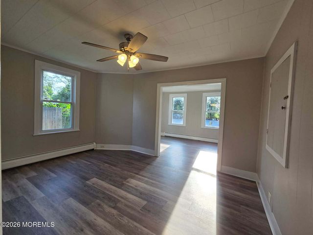 72 Church Street, Belford, NJ 07718