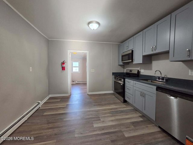 72 Church Street, Belford, NJ 07718