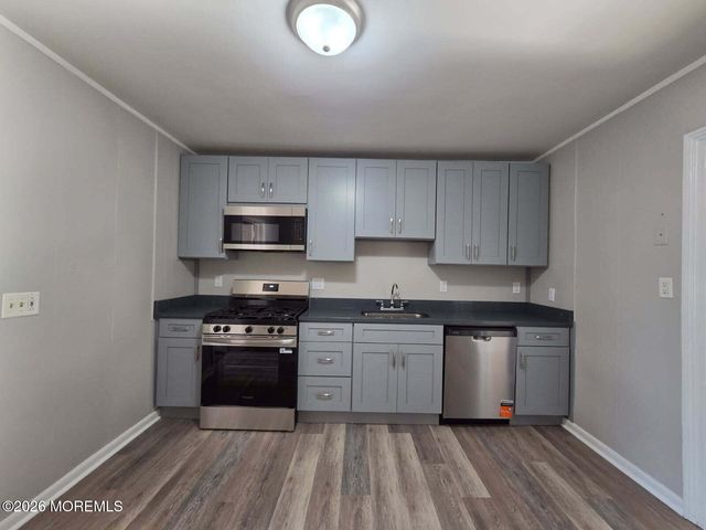 72 Church Street, Belford, NJ 07718