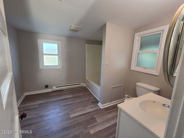 72 Church Street, Belford, NJ 07718