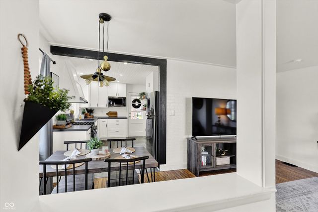 533 E College Avenue, Brownsburg, IN 46112